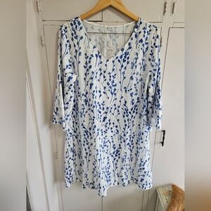 NWT Blue and white mid sleeved v neck dress Size XL